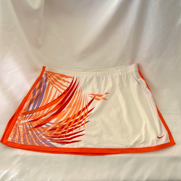 Nike~Skort / Versatile & Athletic - Picture 12 of 12